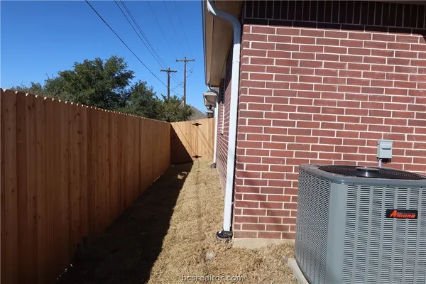 $337,500 | 2008 Reagan Court, Bryan, TX 77802