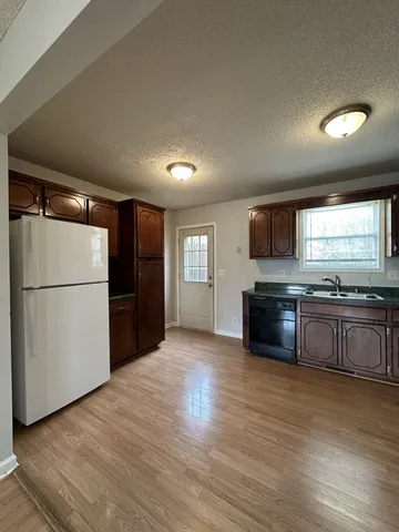 $995 | 825 Decoy Court, Oak Grove, KY 42262