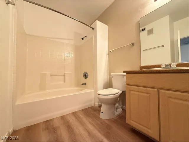 $1,190 | 8250 North Grand Canyon Drive, Unit 1182, Las Vegas, NV 89166