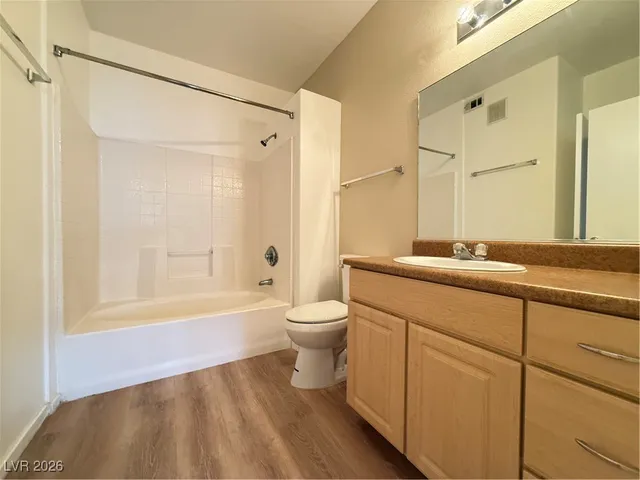 $1,190 | 8250 North Grand Canyon Drive, Unit 1182, Las Vegas, NV 89166