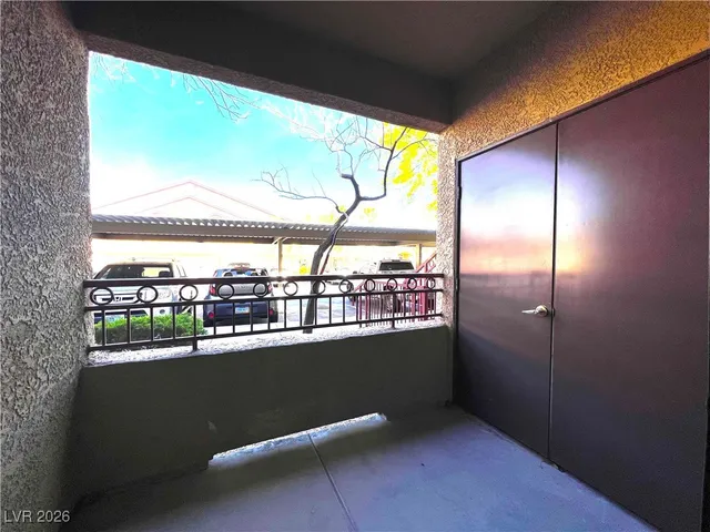 $1,190 | 8250 North Grand Canyon Drive, Unit 1182, Las Vegas, NV 89166