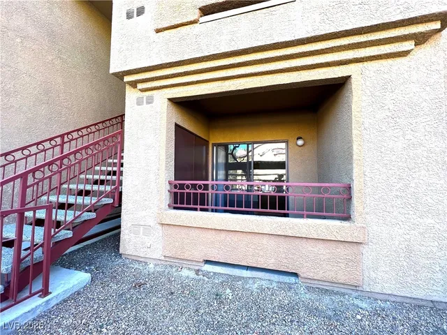 $1,190 | 8250 North Grand Canyon Drive, Unit 1182, Las Vegas, NV 89166