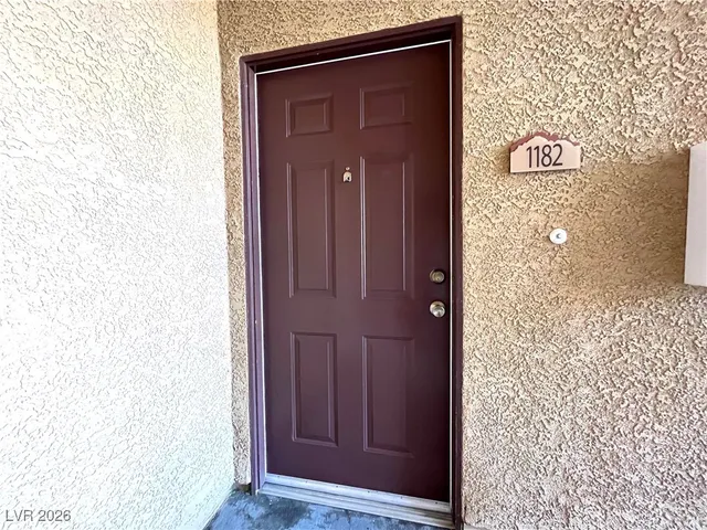 $1,190 | 8250 North Grand Canyon Drive, Unit 1182, Las Vegas, NV 89166