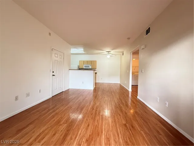$1,190 | 8250 North Grand Canyon Drive, Unit 1182, Las Vegas, NV 89166