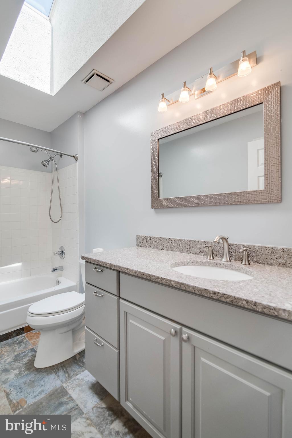 2 Appling Road Stafford, VA 22554 - Photo 27 of 40 Hall Bath