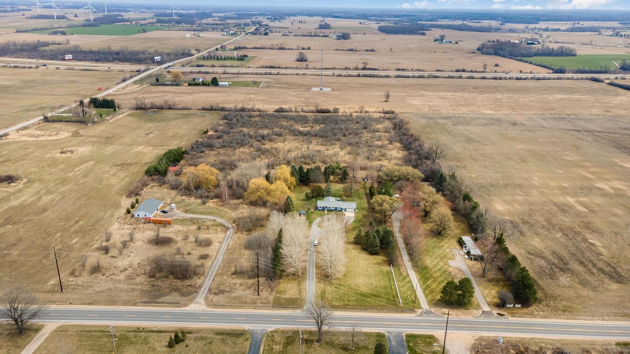 1794 North Mission Road Mount Pleasant, MI 48858 - Photo 39 of 40 1909769-38.JPG
