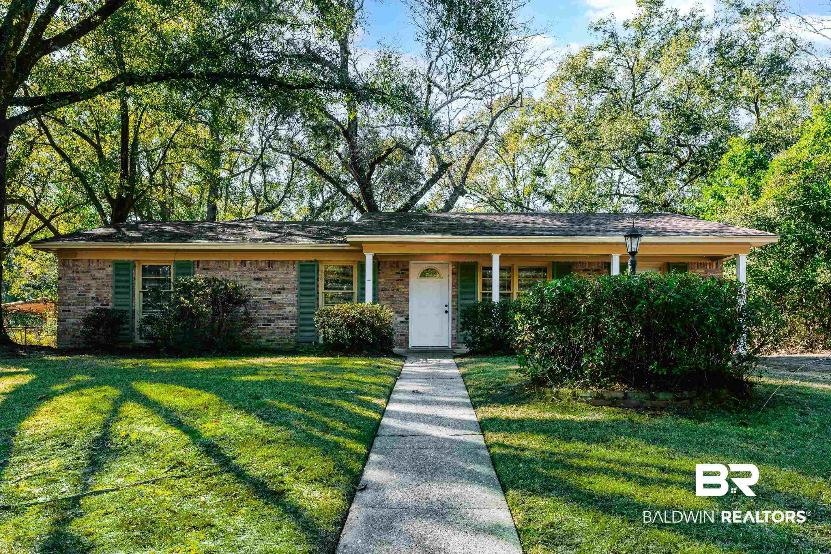 853 Wendover Road Mobile, AL 36608 - Photo 2 of 32