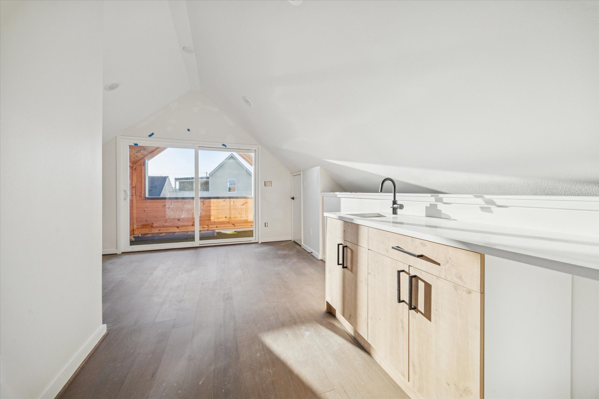 3902 Zina Way Houston, TX 77018 - Photo 33 of 48 a utility room with dryer and washer
