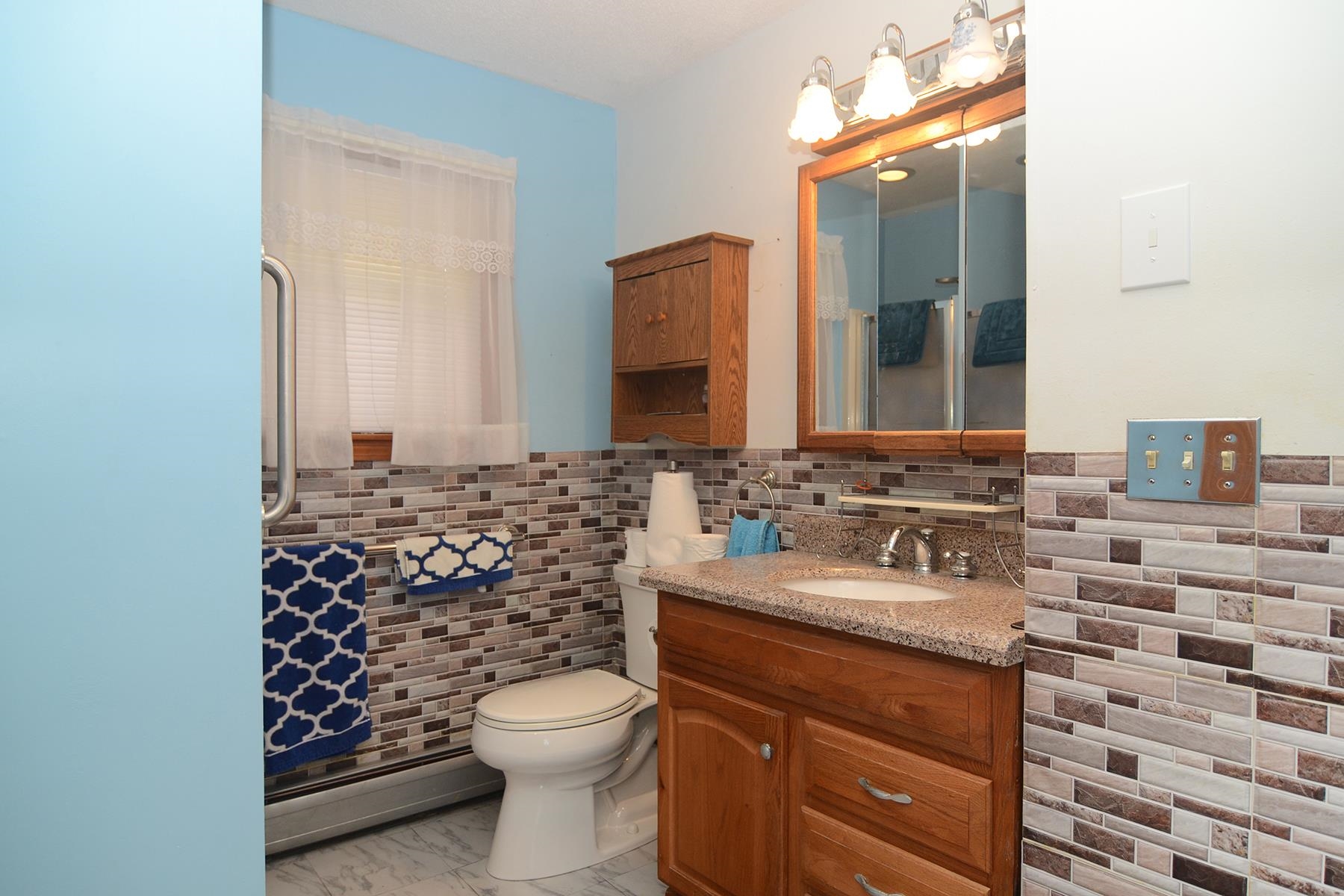 3724 Highway 105 Derby, VT 05829 - Photo 20 of 30