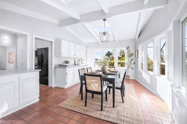 $1,298,000 | 5914 Zinn Drive, Oakland, CA 94611