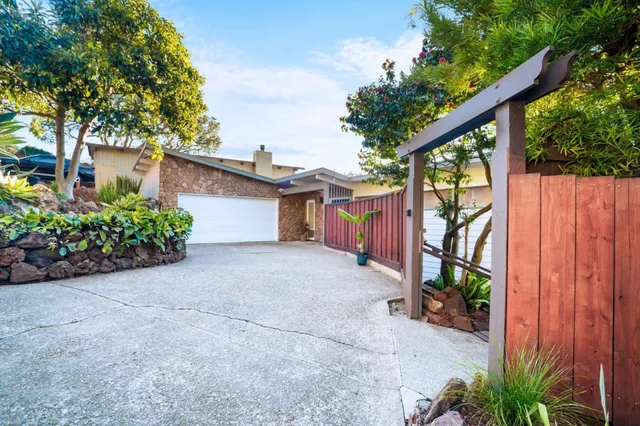 $1,298,000 | 5914 Zinn Drive, Oakland, CA 94611