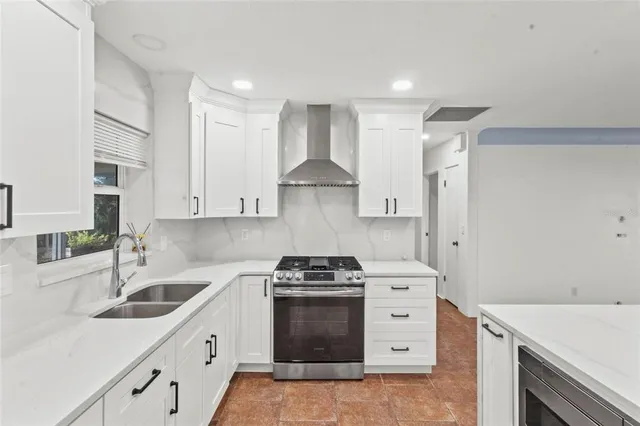 $445,000 | 2728 York Street North, St. Petersburg, FL 33710