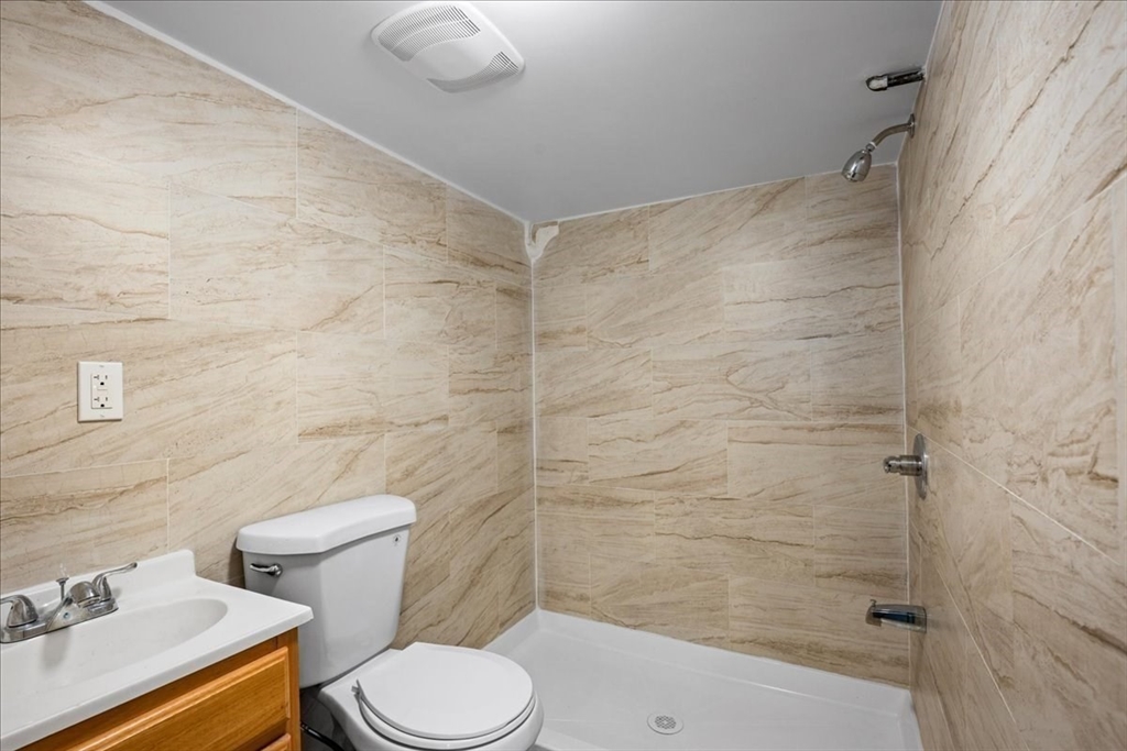 7 Chadwick Street Worcester, MA 01605 - Photo 27 of 40