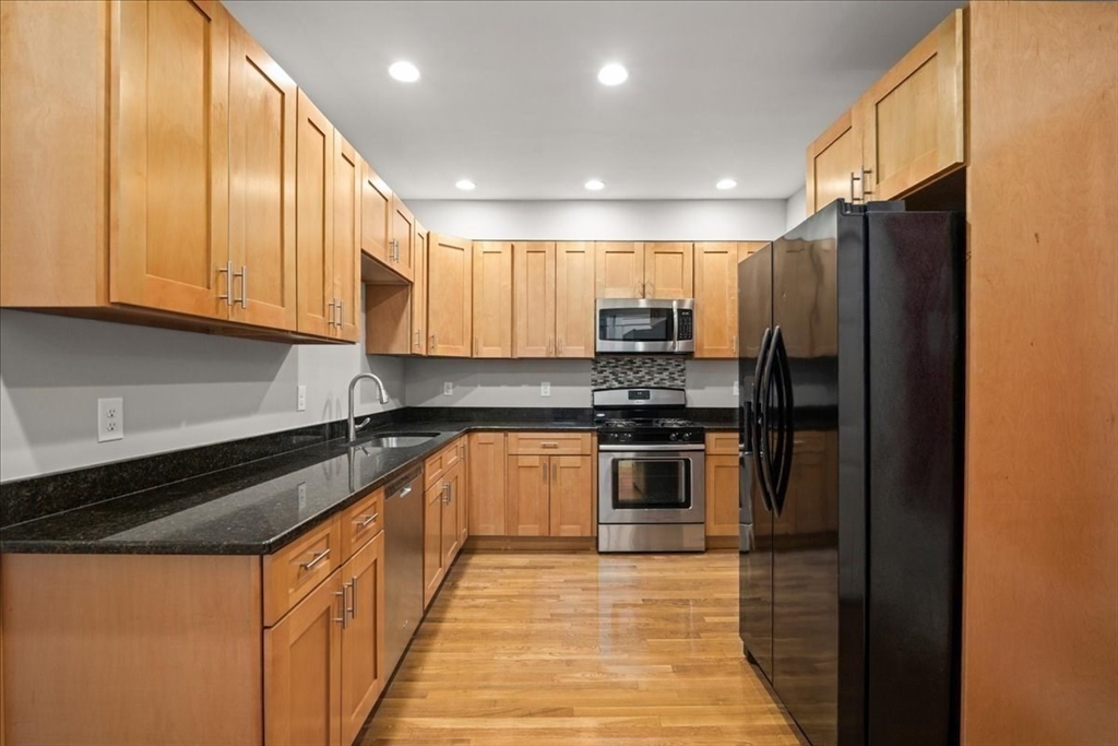 7 Chadwick Street Worcester, MA 01605 - Photo 10 of 40