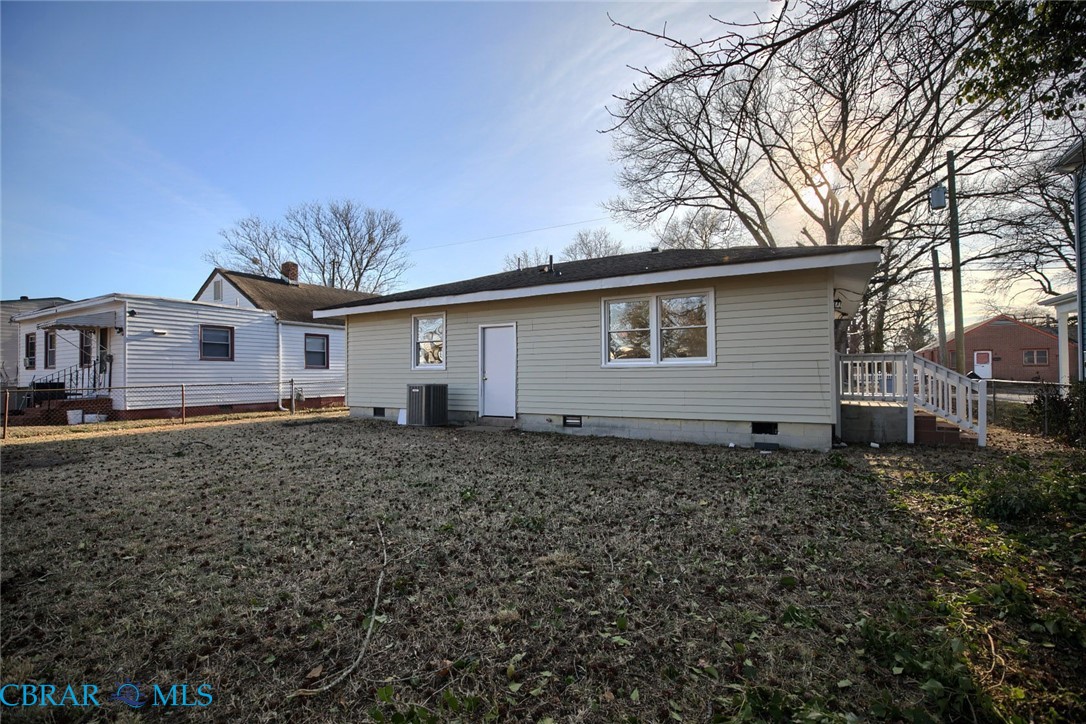 816 Smith Street Hampton, VA 23661 - Photo 3 of 24