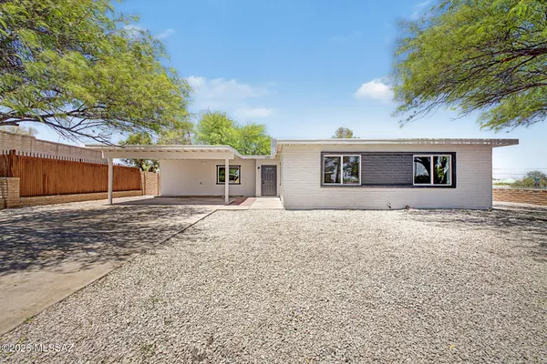 $319,000 | 2902 West Vermont Street, Tucson, AZ 85746