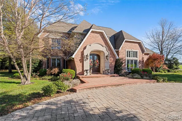 $599,900 | 328 Ann Drive, Charleston, MO 63834