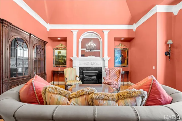 $599,900 | 328 Ann Drive, Charleston, MO 63834