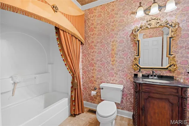 $599,900 | 328 Ann Drive, Charleston, MO 63834