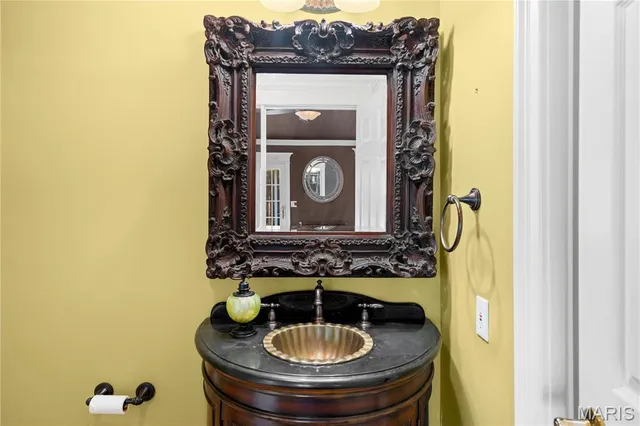 $599,900 | 328 Ann Drive, Charleston, MO 63834