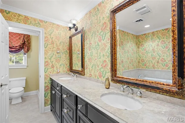 $599,900 | 328 Ann Drive, Charleston, MO 63834