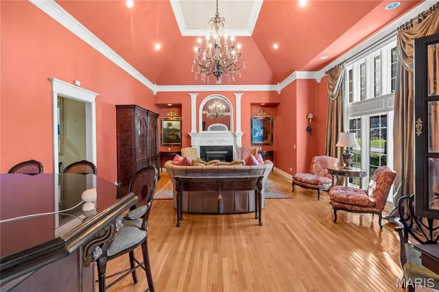 $599,900 | 328 Ann Drive, Charleston, MO 63834