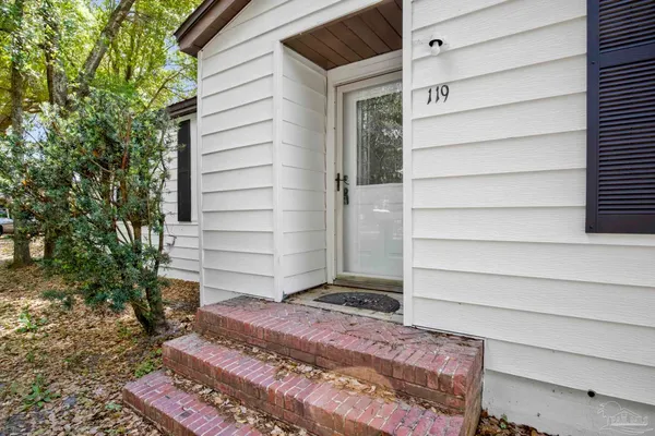 $190,000 | 119 Manchester Street, Pensacola, FL 32507