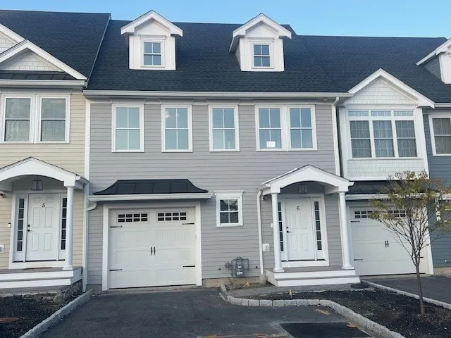 $1,049,900 | 51 West Main Street, Unit TH 6, Georgetown, MA 01833