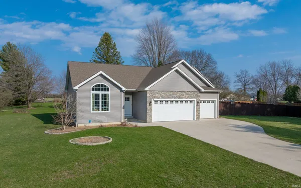 $430,000 | 2206 South Old Ditch Road, Warsaw, IN 46580