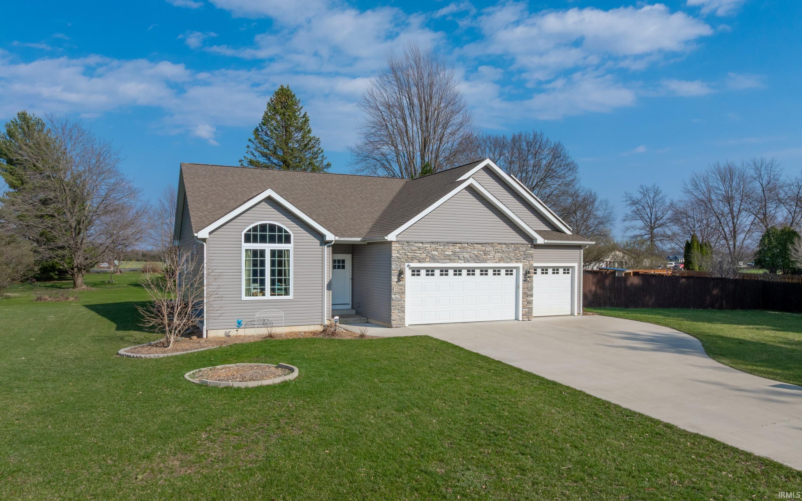 2206 South Old Ditch Road Warsaw, IN 46580 - Photo 1 of 34