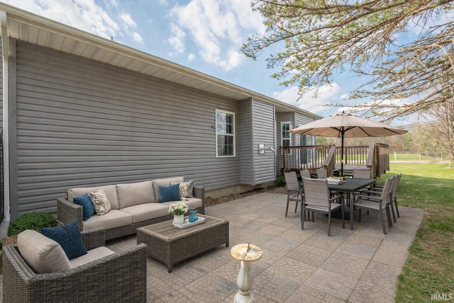 2206 South Old Ditch Road Warsaw, IN 46580 - Photo 4 of 34