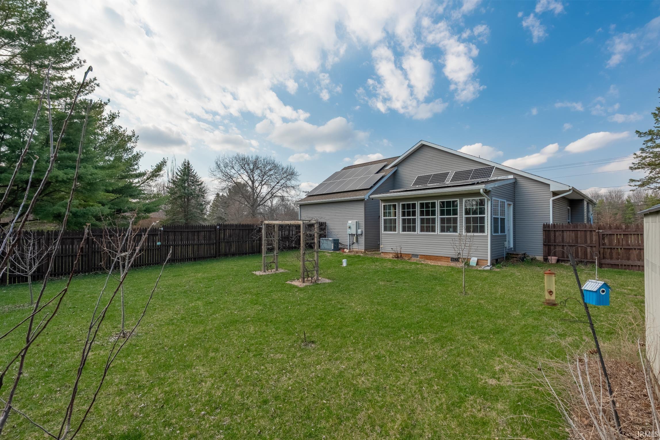 2206 South Old Ditch Road Warsaw, IN 46580 - Photo 5 of 34