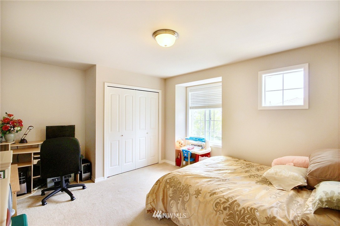 3931 214th Street Southeast Bothell, WA 98021 - Photo 17 of 25