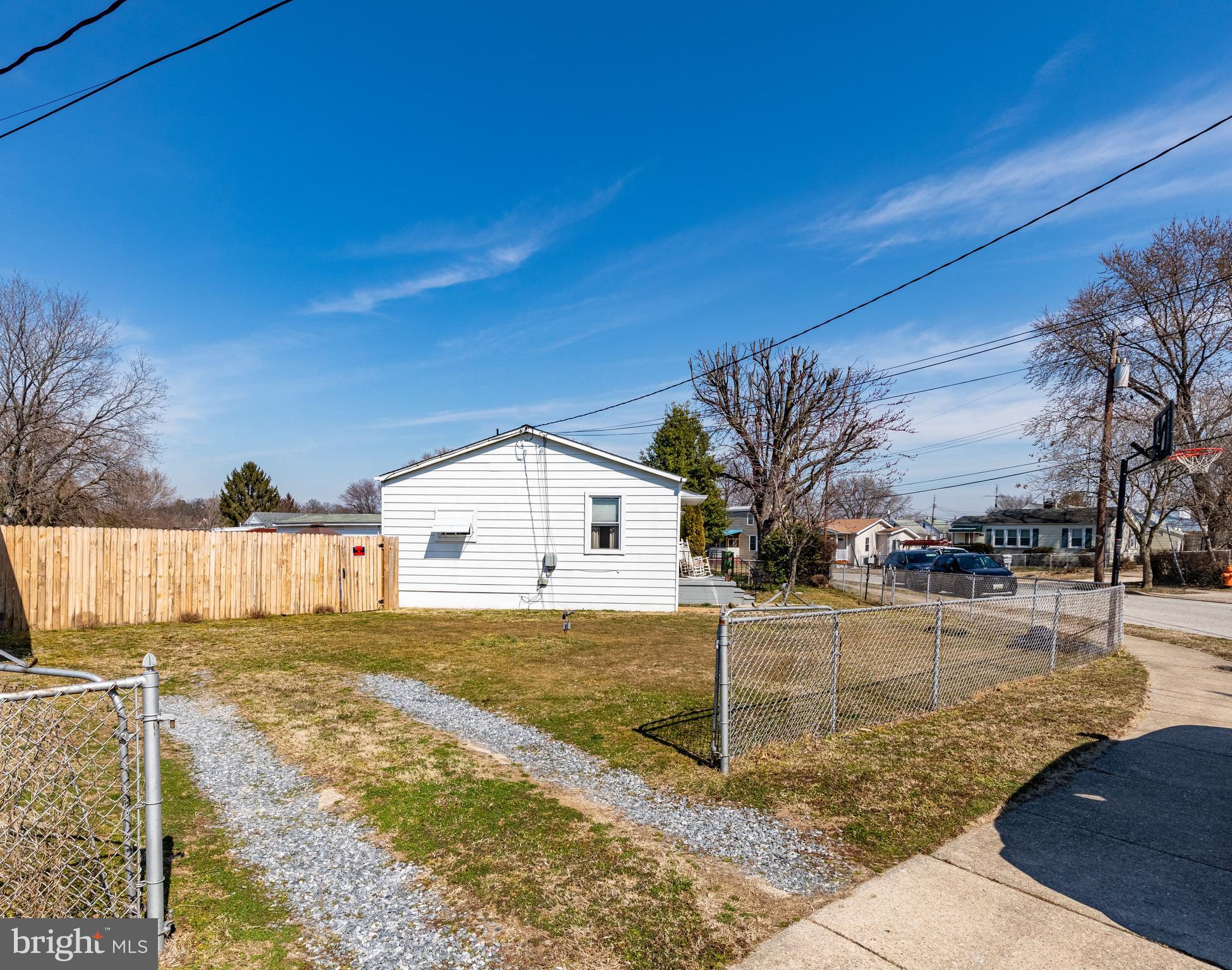 1865 Marshall Road Baltimore, MD 21222 - Photo 3 of 21 Side Yard