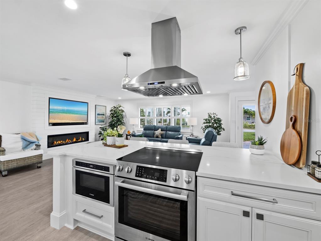 513 Outrigger Lane Longboat Key, FL 34228 - Photo 12 of 57