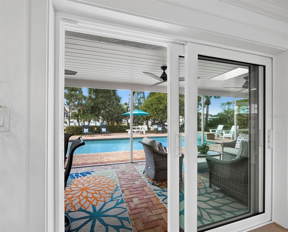 513 Outrigger Lane Longboat Key, FL 34228 - Photo 13 of 57