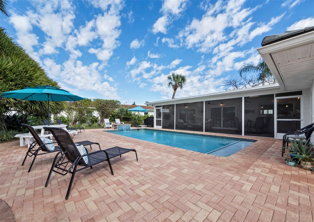 513 Outrigger Lane Longboat Key, FL 34228 - Photo 35 of 57