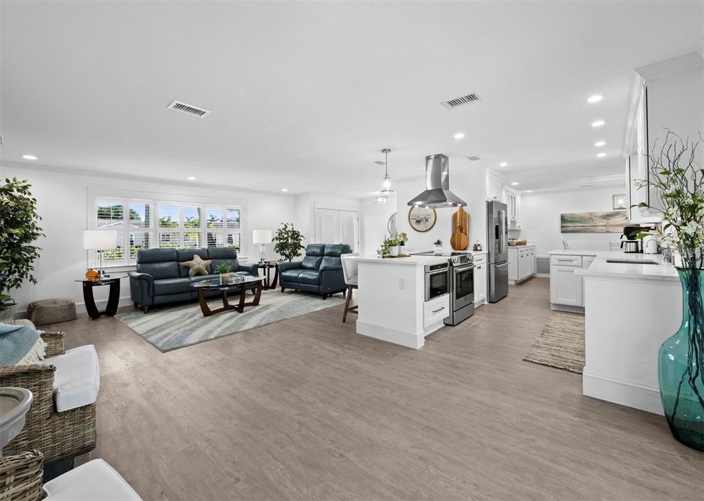 513 Outrigger Lane Longboat Key, FL 34228 - Photo 6 of 57