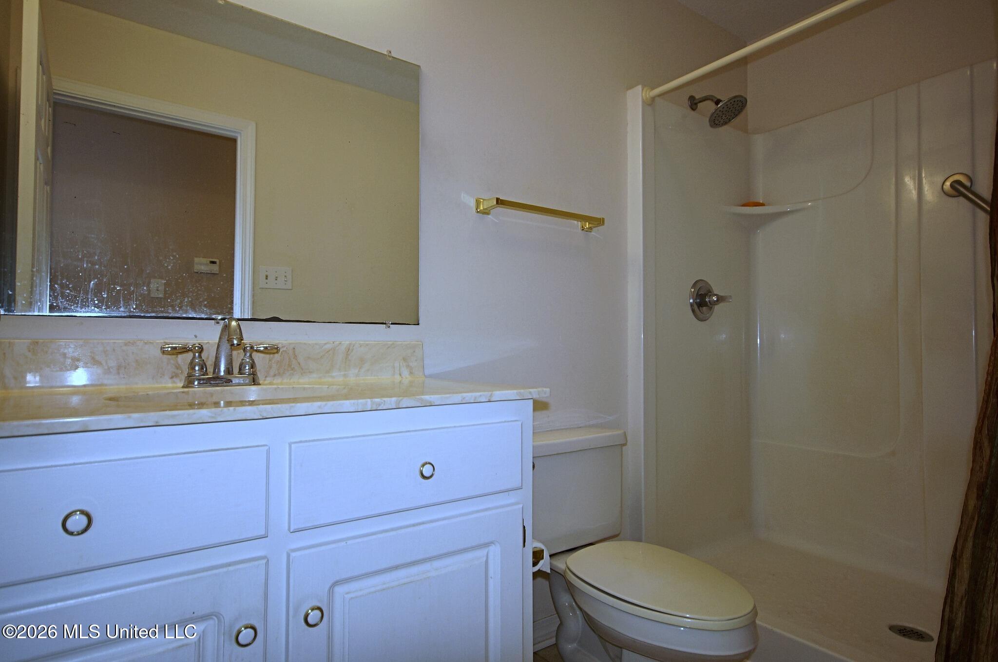 6008 St Martin Road Biloxi, MS 39532 - Photo 19 of 39 Hall Bath