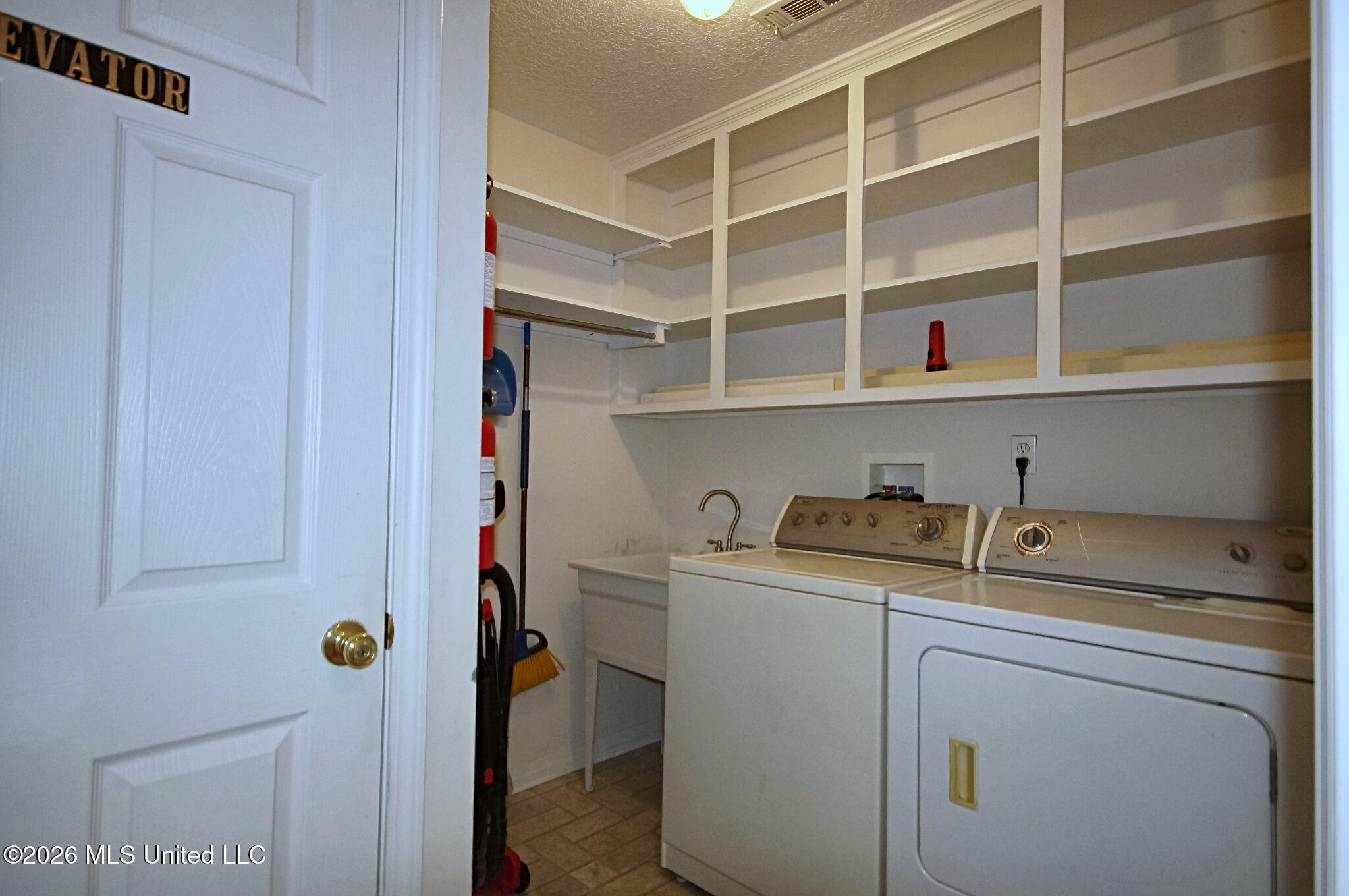 6008 St Martin Road Biloxi, MS 39532 - Photo 24 of 39 Utility / Laundry