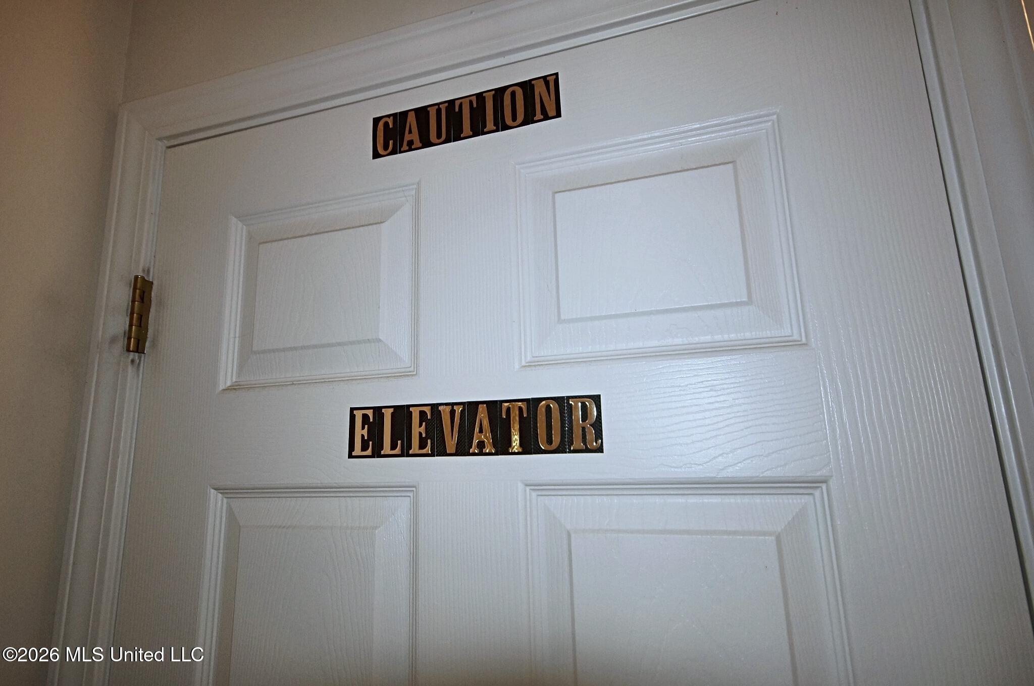 6008 St Martin Road Biloxi, MS 39532 - Photo 25 of 39 Elevator access