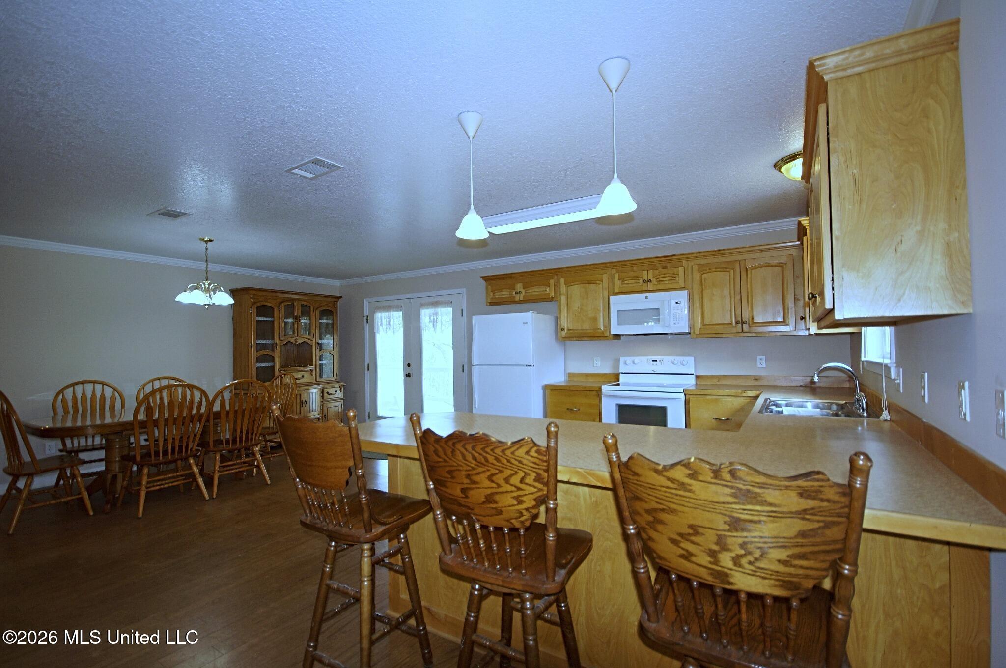 6008 St Martin Road Biloxi, MS 39532 - Photo 6 of 39 Kitchen
