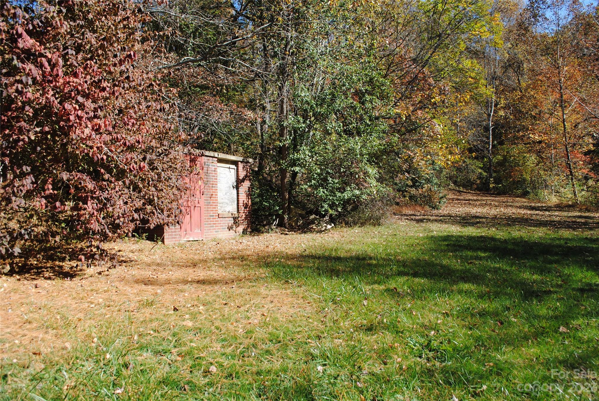 164 Bennett Road Candler, NC 28715 - Photo 33 of 43 Gallery Image 33