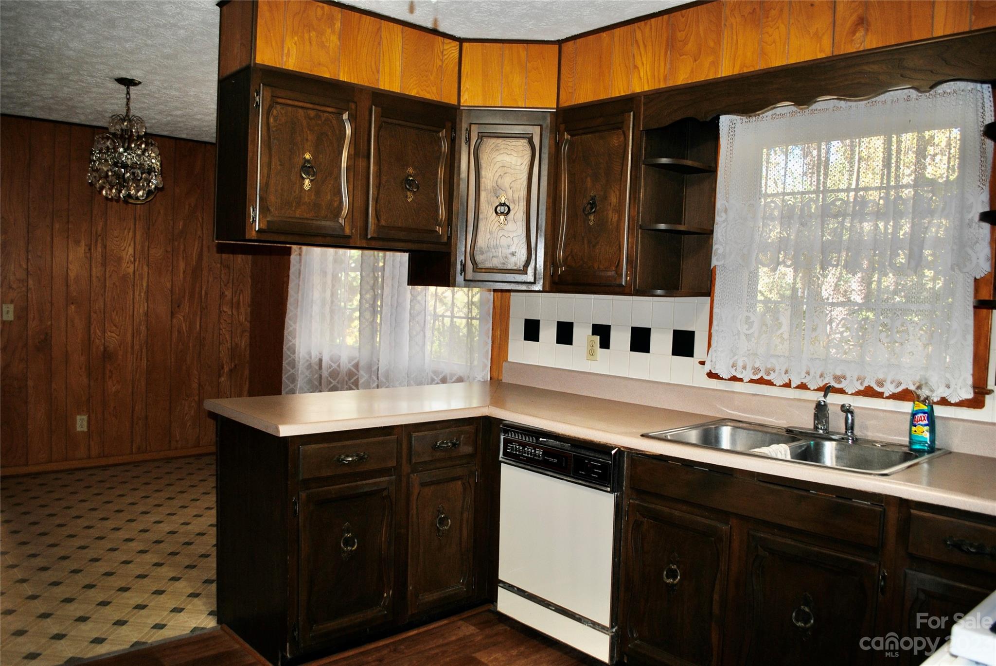 164 Bennett Road Candler, NC 28715 - Photo 4 of 43 Gallery Image 4