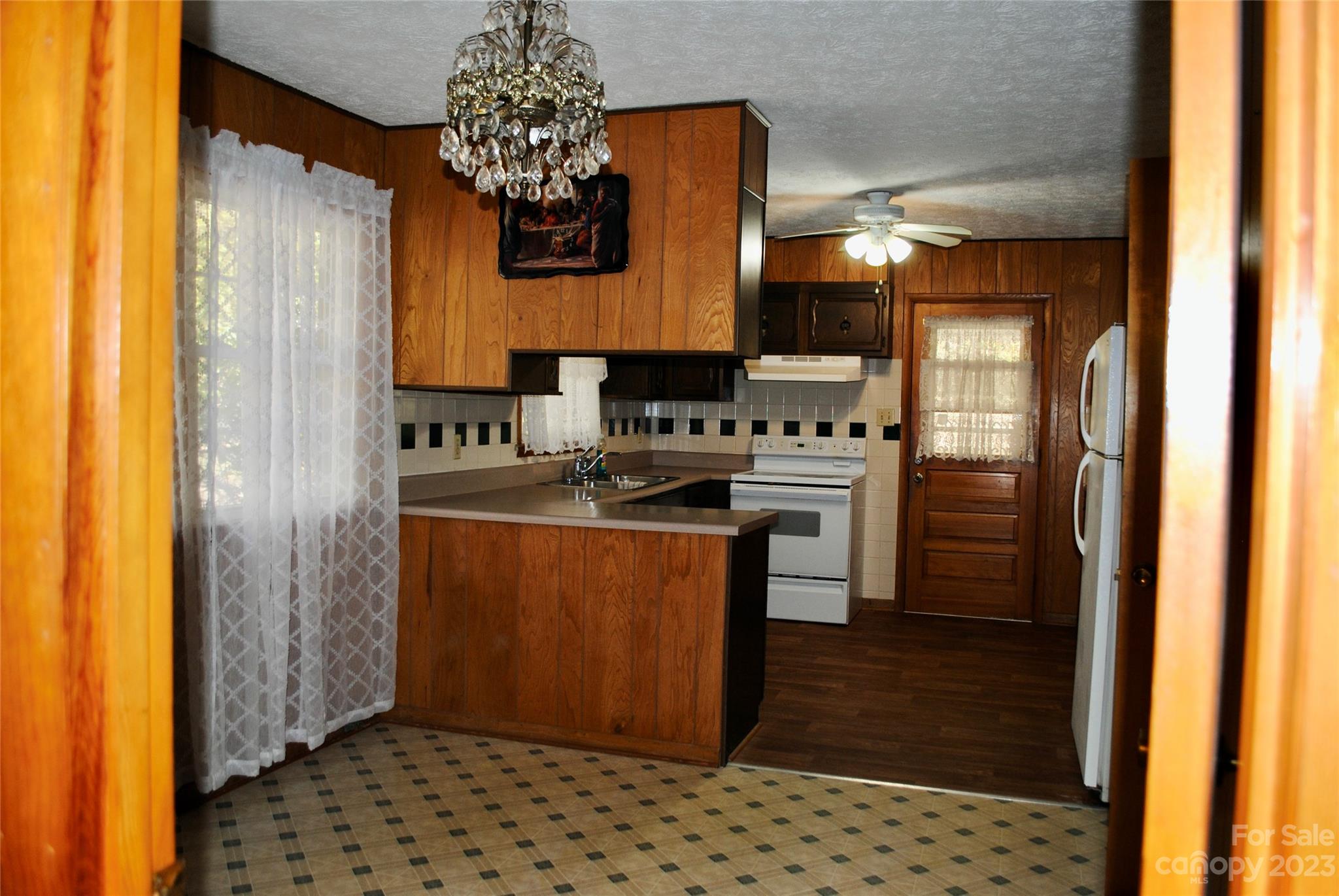 164 Bennett Road Candler, NC 28715 - Photo 8 of 43 Gallery Image 8