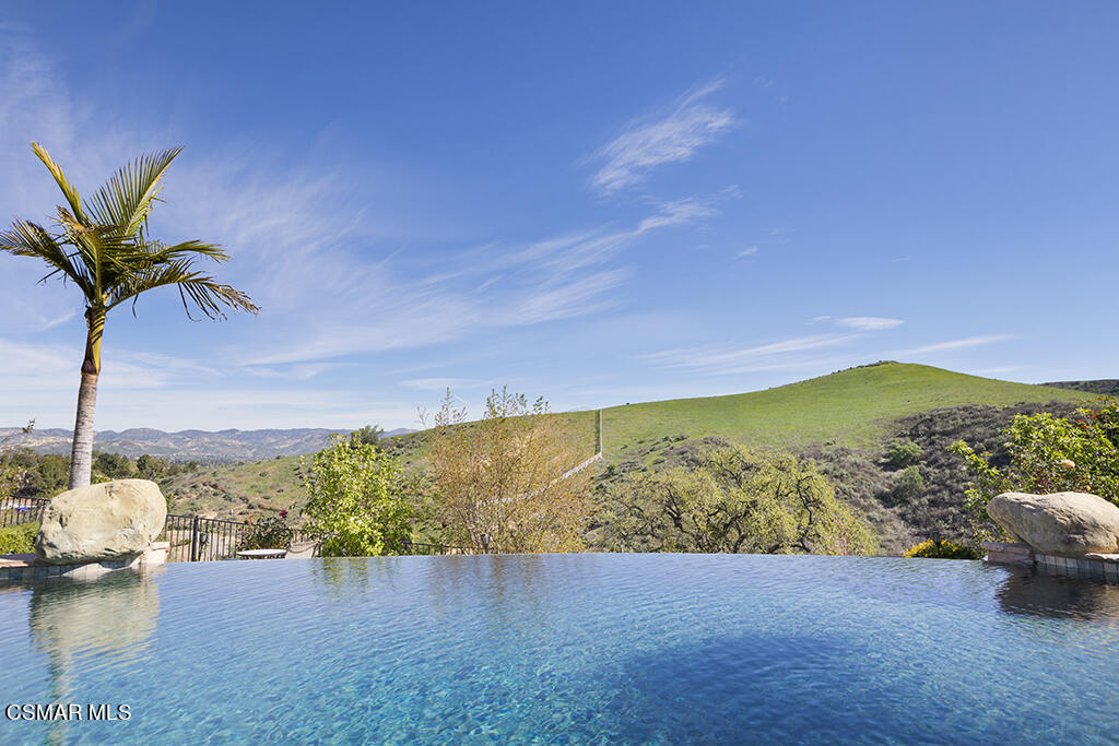 506 Peter Place Simi Valley, CA 93065 - Photo 14 of 100 506 Peter Place-HsHProd- 21