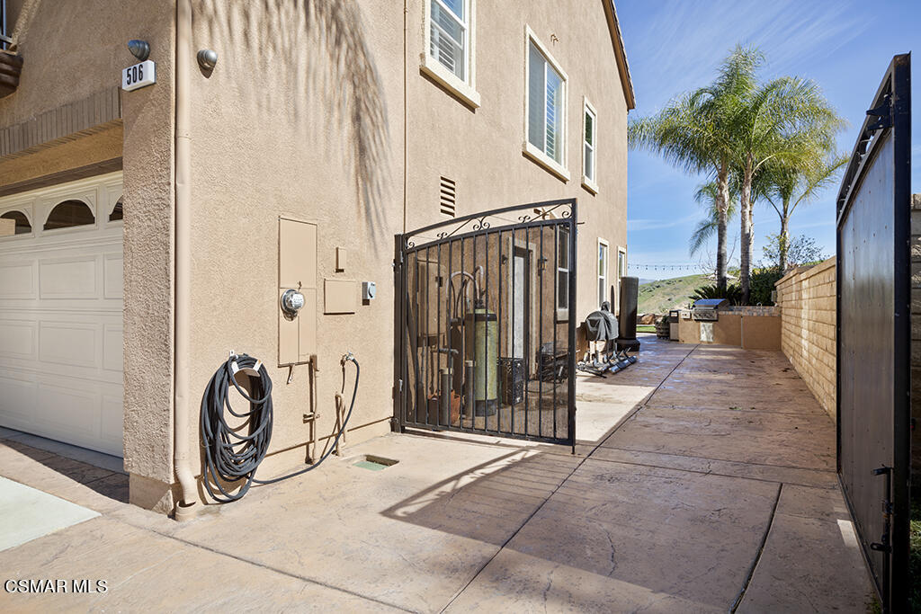 506 Peter Place Simi Valley, CA 93065 - Photo 2 of 100 506 Peter Place-HsHProd- 01