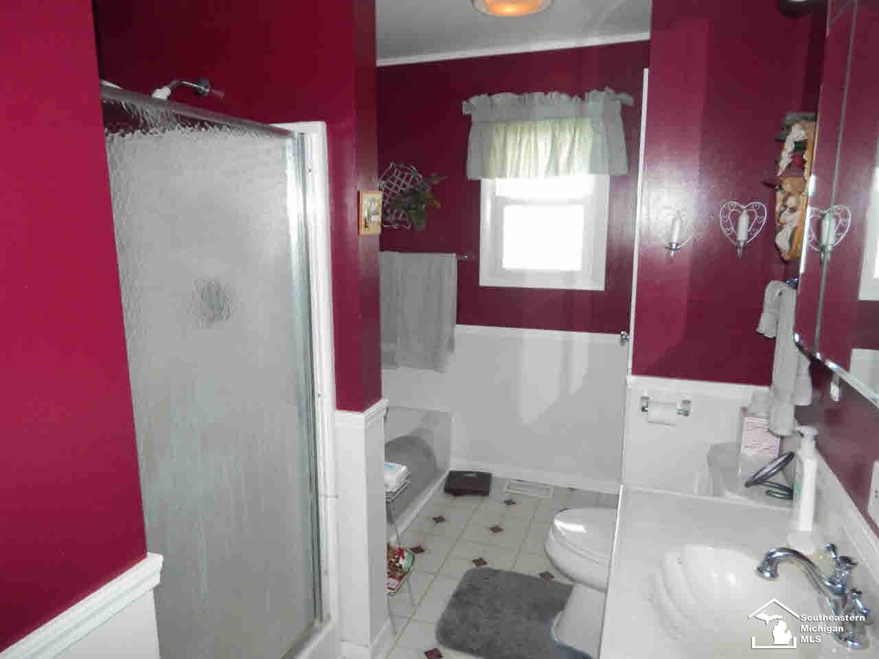 492 Smith Road Temperance, MI 48182 - Photo 9 of 13 Full Bath