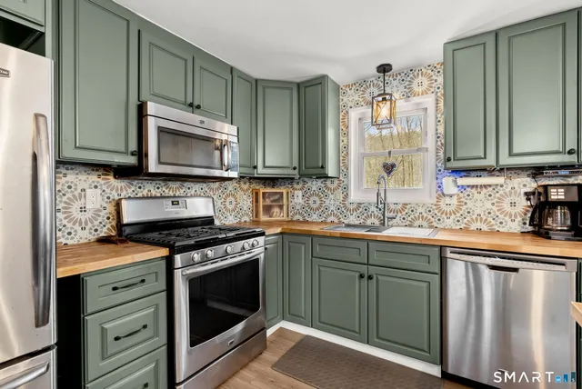 $315,000 | 25 Lead Mine Road, Ashford, CT 06278