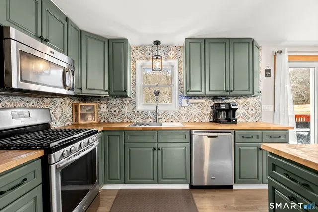 $315,000 | 25 Lead Mine Road, Ashford, CT 06278